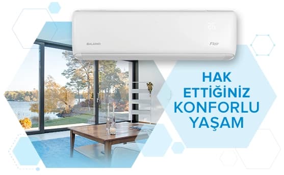 Klima, modern oturma odasında, büyük pencereden doğa manzarasıyla, konforlu yaşamı simg loading=
